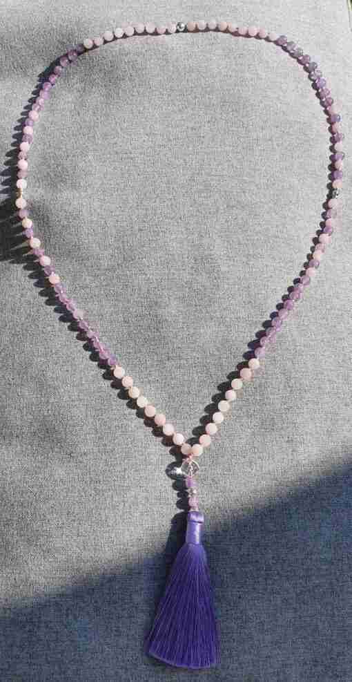 Lavendelamethyst-Rosenquarz-Mala – Bild 4