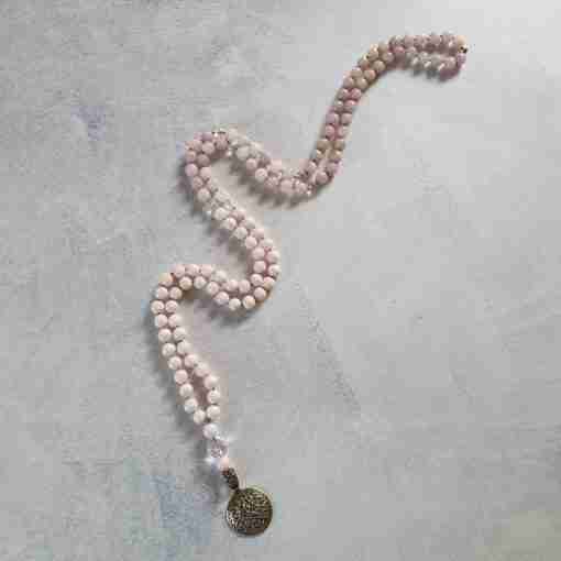 Manganocalcit-Rosenquarz-Mala – Bild 3