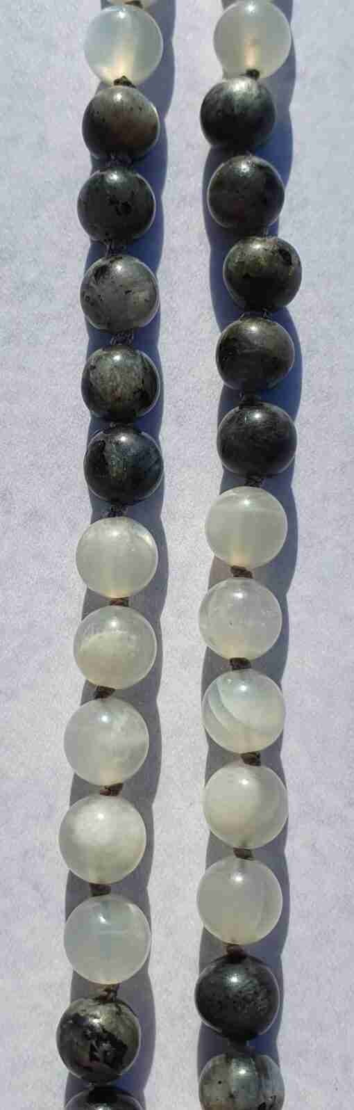 Larvikit-Weiße Mondstein-Mala – Bild 9