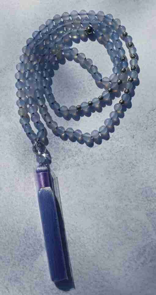 Blaue Chalcedon-Mala + Armband