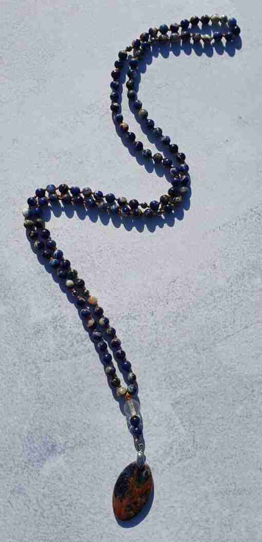 Sodalith (mit Calcit) -Mala – Bild 3