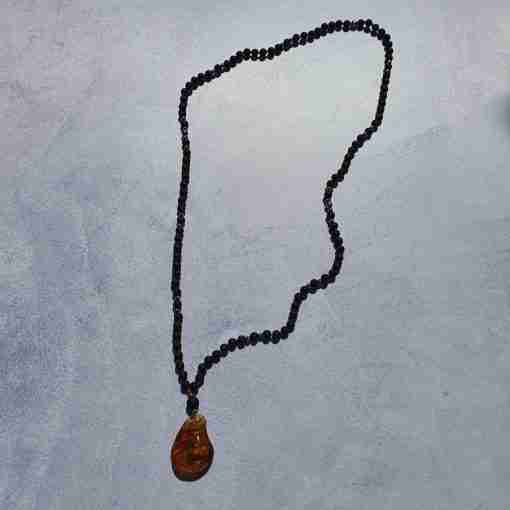Lava-Mala mit Bernstein-Anhänger – Bild 4