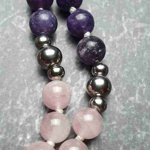 Lepidolith-Rosenquarz-Milchquarz-Mala + Armband – Bild 13