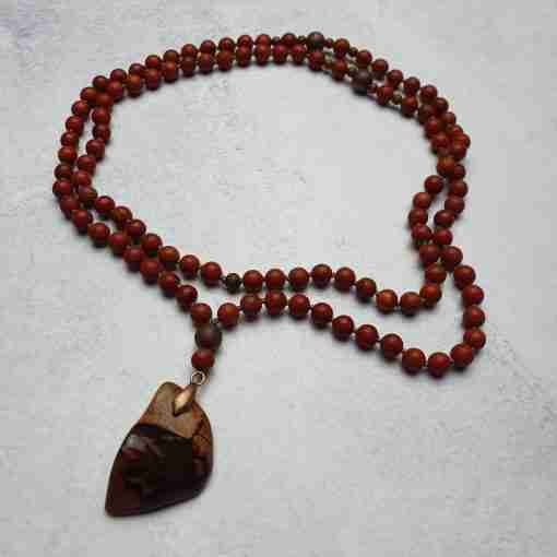 Rote Jaspis-"Amulettstein"-Mala – Bild 3