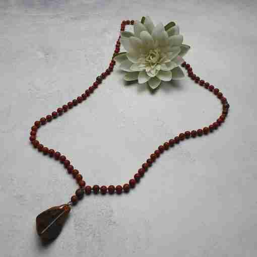 Rote Jaspis-"Amulettstein"-Mala – Bild 5
