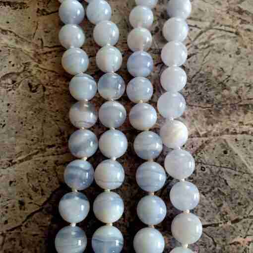 Blau gebänderte Chalcedon („Chalcedonachat“) -Mala mit blauem Chalcedon-Anhänger + Armband – Bild 12