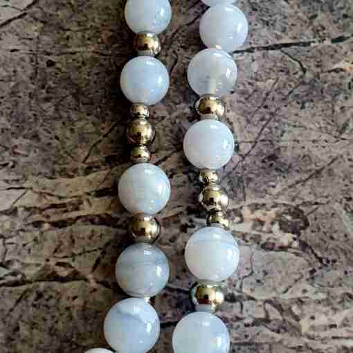 Blau gebänderte Chalcedon („Chalcedonachat“) -Mala mit blauem Chalcedon-Anhänger + Armband – Bild 14
