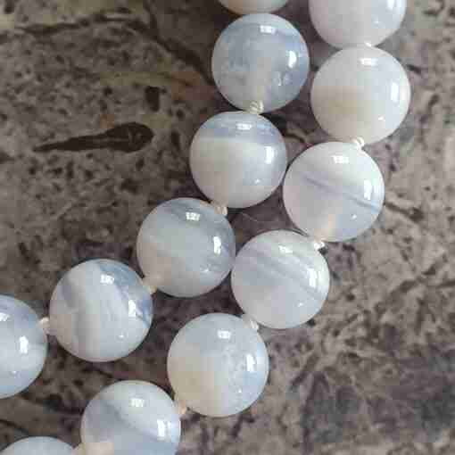 Blau gebänderte Chalcedon („Chalcedonachat“) -Mala mit blauem Chalcedon-Anhänger + Armband – Bild 20