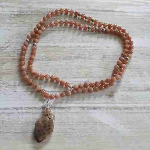 Rötlich braune Mondstein-Mala + Armband – Bild 3