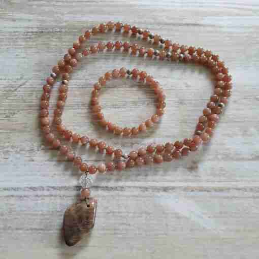 Rötlich braune Mondstein-Mala + Armband