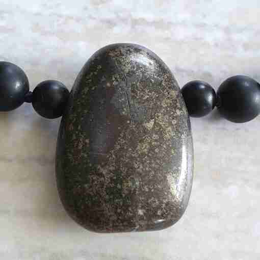 Matte Obsidian-Pyrit-Mala (2) – Bild 6