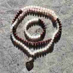 Weiße Achat-Lepidolith-Rosenquarz-Mala mit Edelstahlanhänger + Armband