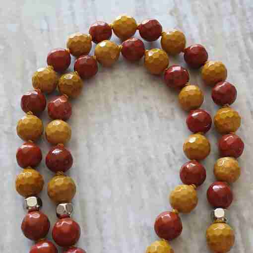 Gelbe und rote Jaspis-Mala, facettiert (2), mit Heliotrop-Anhänger – Bild 10