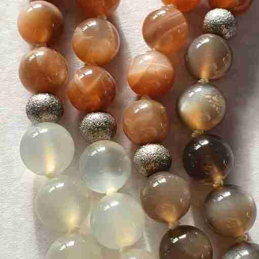 Mehrfarbige Mondstein-Mala mit Edelstahlanhänger + Armband – Bild 2