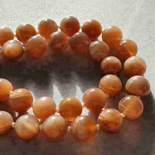 Mehrfarbige Mondstein-Mala mit Edelstahlanhänger + Armband – Bild 15