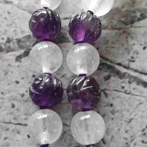 Amethyst-Milchquarz-Mala mit Seidenquaste + Armband – Bild 15
