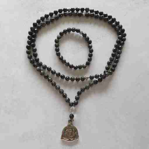 Larvikit-Mala, facettiert, mit Edelstahlanhänger + Armband