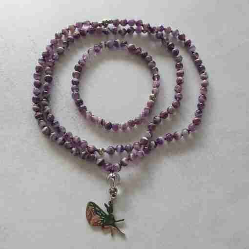 Amethystquarz ("Chevron-Amethyst") -Mala mit Edelstahlanhänger + Armband