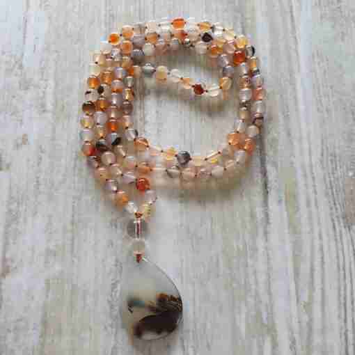 "Montana Achat" (Chalcedon) -Mala
