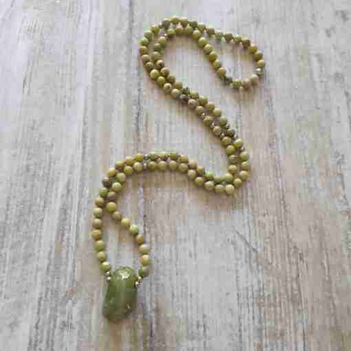 Peridot (Olivin) -Mala – Bild 4