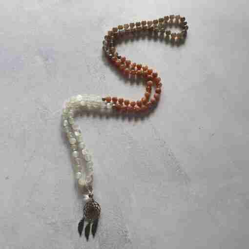 Mehrfarbige Mondstein-Mala mit Edelstahlanhänger + Armband – Bild 6