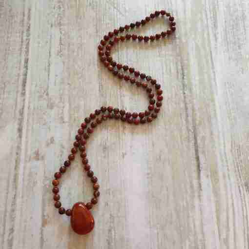 Jaspis ("Brekzien-Jaspis") -Mala mit passendem Armband – Bild 6