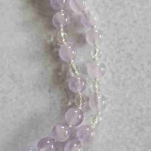 Amethyst ("Lavendelamethyst") -Bergkristall (facettiert) -Mala mit „Lavendelamethyst“-Anhänger – Bild 13