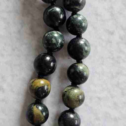 Eldarit (“Kabambastein”) -Obsidian-Mala mit Seidenquaste: – Bild 16