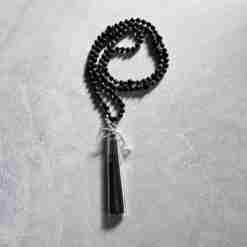 Eldarit (“Kabambastein”) -Obsidian-Mala mit Seidenquaste: