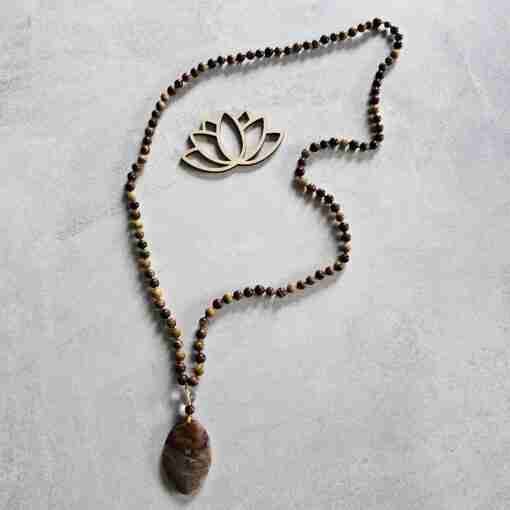 Gelbe, rote und braune Achat-Mala mit "Crazy Lace"-Achat-Anhänger – Bild 5