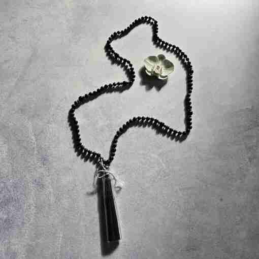 Eldarit (“Kabambastein”) -Obsidian-Mala mit Seidenquaste: – Bild 5