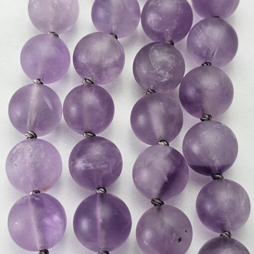 Amethyst-Bergkristall-Mala, matt, mit hellem Amethyst-Anhänger – Bild 2