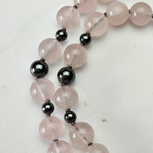 Rosenquarz-Hämatit-Mala mit Rhodochrosit-Anhänger – Bild 13