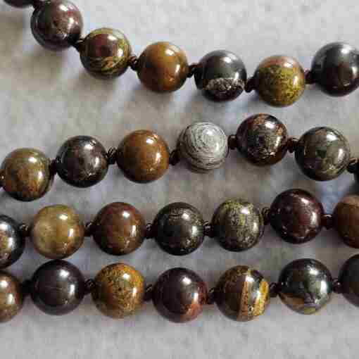 Tigereisen-Mala (1) mit Tigereisen-Anhänger (Freiform) und Armband – Bild 14