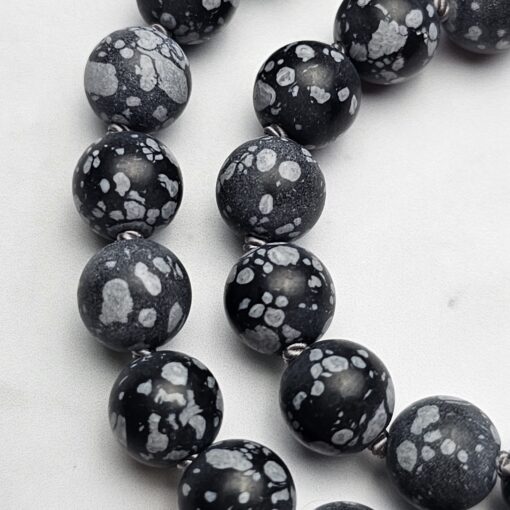 Obsidian („Schneeflocken-Obsidian“) -Mala, matt, mit Seidenquaste und Armband – Bild 15