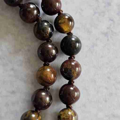 Tigereisen-Mala (1) mit Tigereisen-Anhänger (Freiform) und Armband – Bild 17