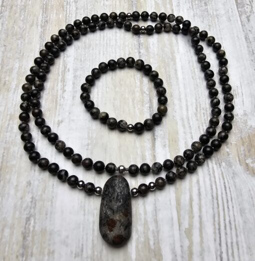 Hornblende-Mala mit Hornblende-Anhänger und Armband
