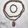 Meta-Rhyolith („Leopardenstein“) -Mala, matt (2), mit „Leopardenstein“-Anhänger und Armband