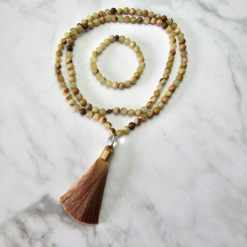 Serpentin („Afghanische Jade“) -Mala mit Seidenquaste und Armband