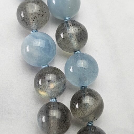 Aquamarin-Labradorit-Mala mit Aquamarin-Donut – Bild 17