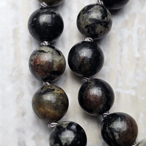 Hornblende-Mala mit Hornblende-Anhänger und Armband – Bild 19