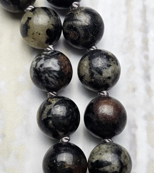 Hornblende-Mala mit Hornblende-Anhänger und Armband – Bild 22