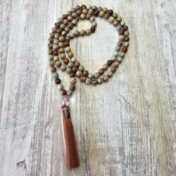 Jaspis („Shoushan Jaspis") -Mala mit Seidenquaste