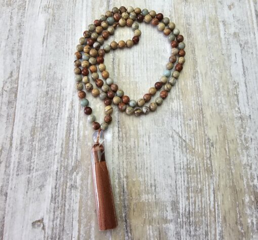 Jaspis („Shoushan Jaspis") -Mala mit Seidenquaste