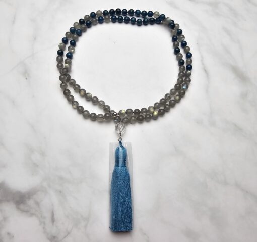 Labradorit-Apatit (blau) -Mala mit Baumwollquaste und Armband – Bild 3