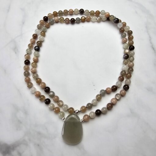Mondstein-Mala, verschiedenfarbig, mit grauem Mondstein-Anhänger und Armband – Bild 3