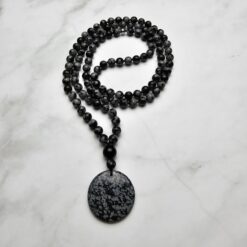 Obsidian („Schneeflocken-Obsidian“) -Mala (1) mit „Schneeflocken-  Obsidian“-Anhänger