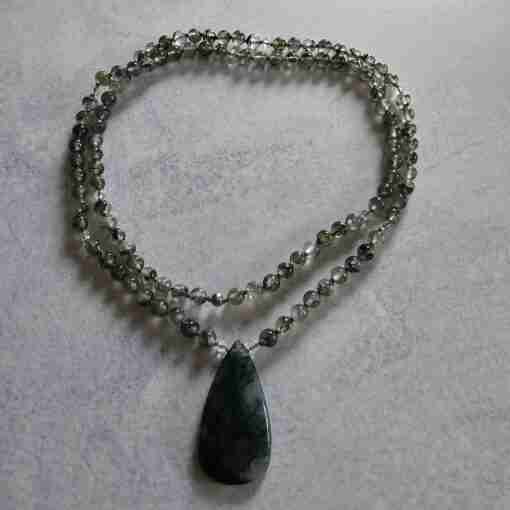 Moosachat-Bergkristall (facettiert) -Mala (1) mit Moosachat-Anhänger (Tropfen) und Armband – Bild 3