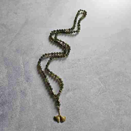 Grüne Grossular (Granat) -Messing-Mala mit Messing-Anhänger – Bild 4