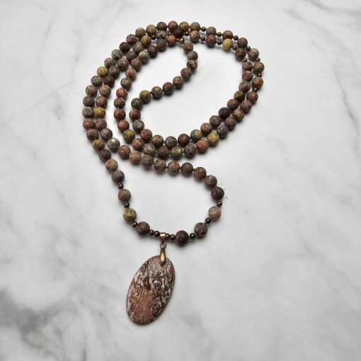 Meta-Rhyolith („Leopardenstein“) -Mala, matt (2), mit „Leopardenstein“-Anhänger und Armband – Bild 5